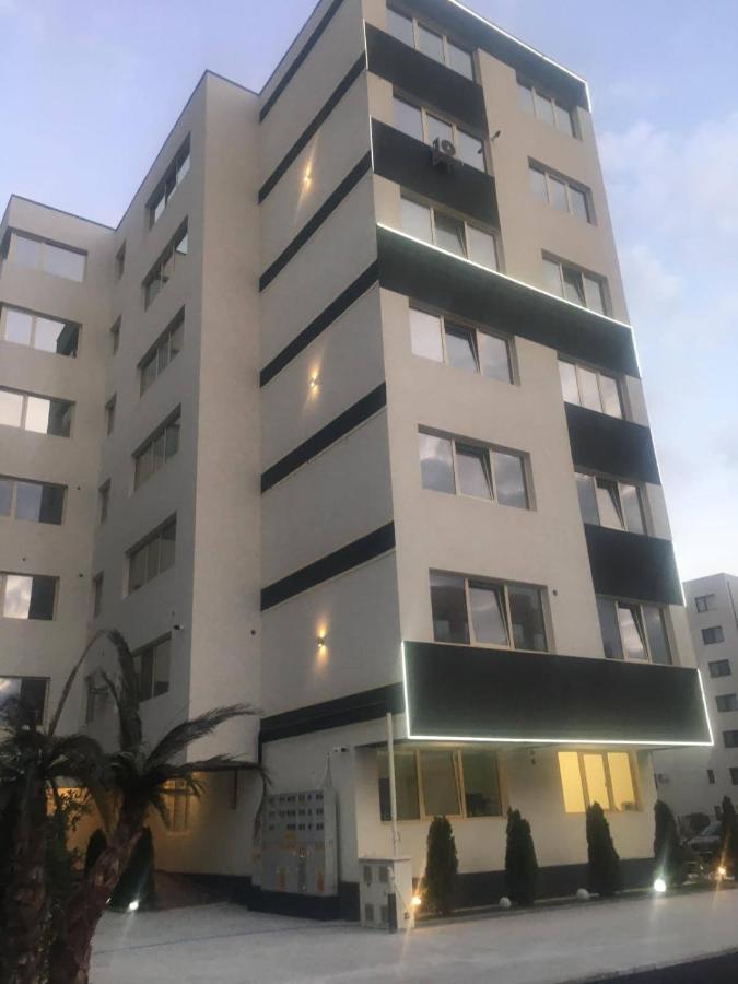 Yzza Apartament Navodari Exterior photo