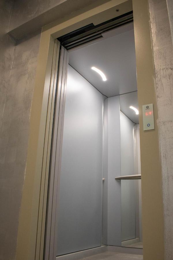 Yzza Apartament Navodari Exterior photo